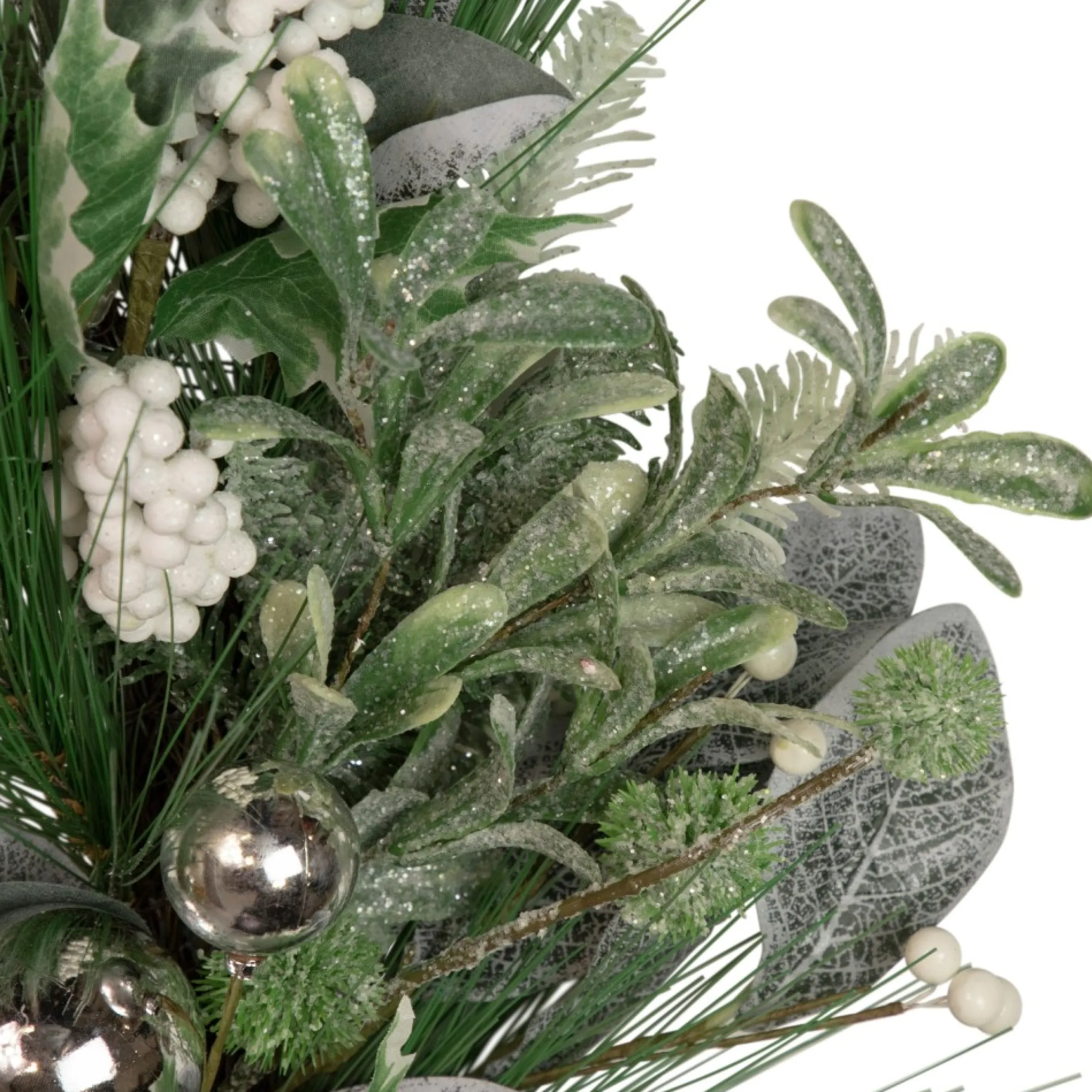 Artificial Christmas Wreath With Assorted Foliage And Berries, 24-Inch, Unlit