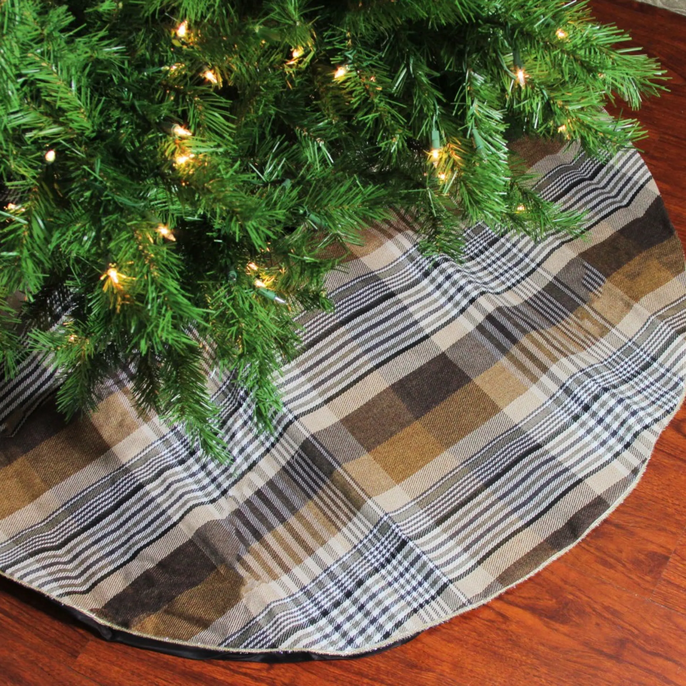 48" Brown Plaid Rustic Woodland Christmas Tree Skirt With Gold Trim