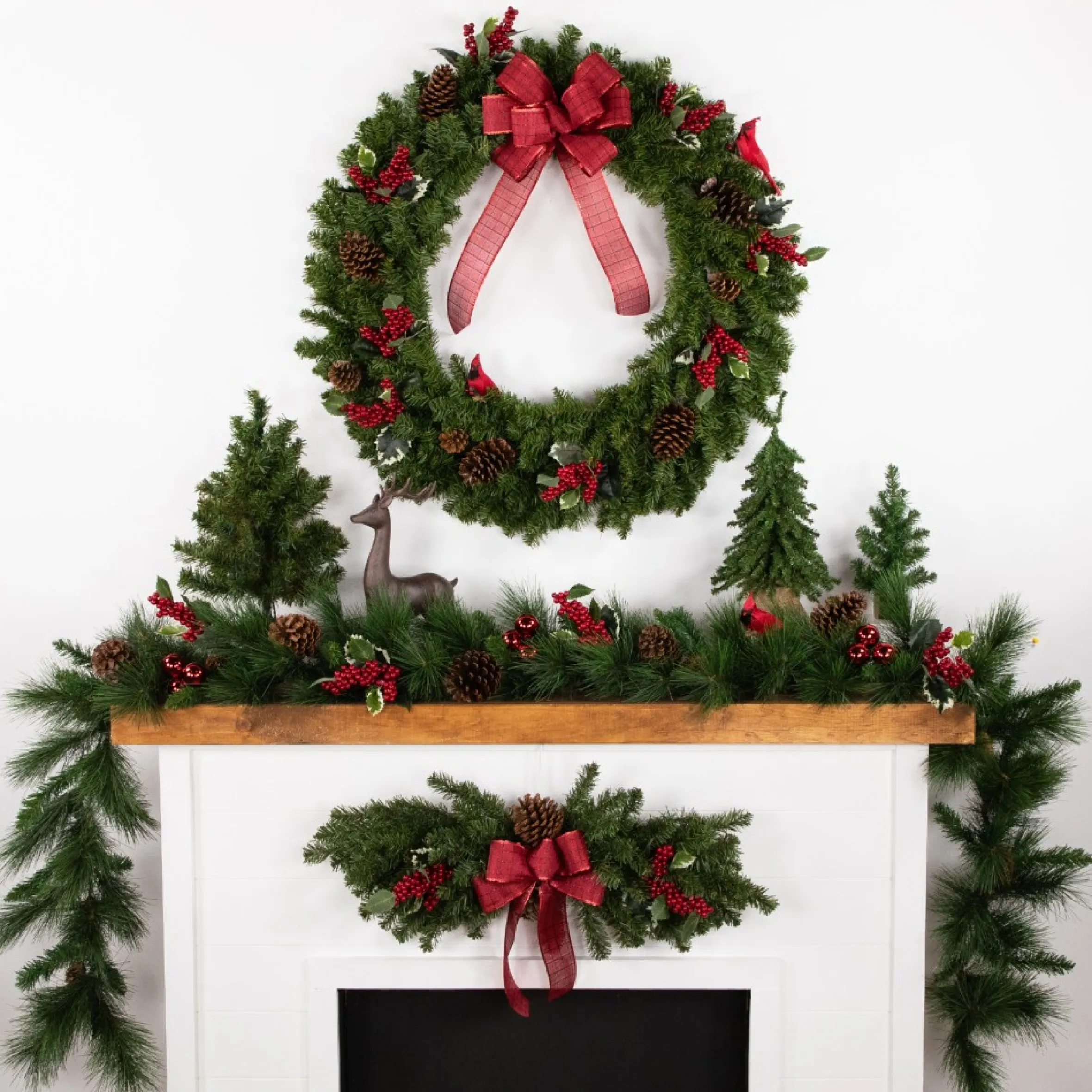 Canadian Pine Artificial Christmas Wreath, 36-Inch, Unlit