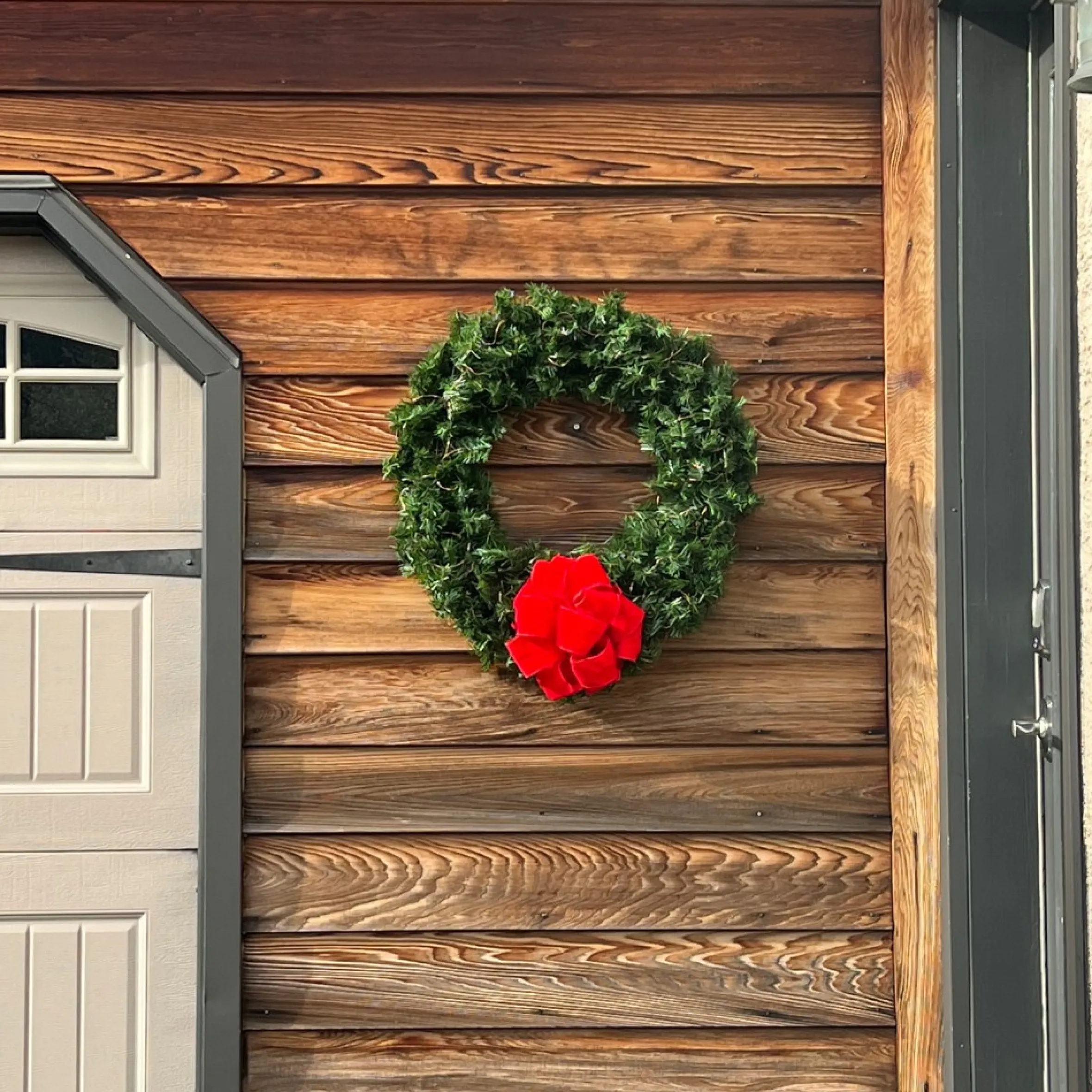 Canadian Pine Artificial Christmas Wreath, 30-Inch, Unlit