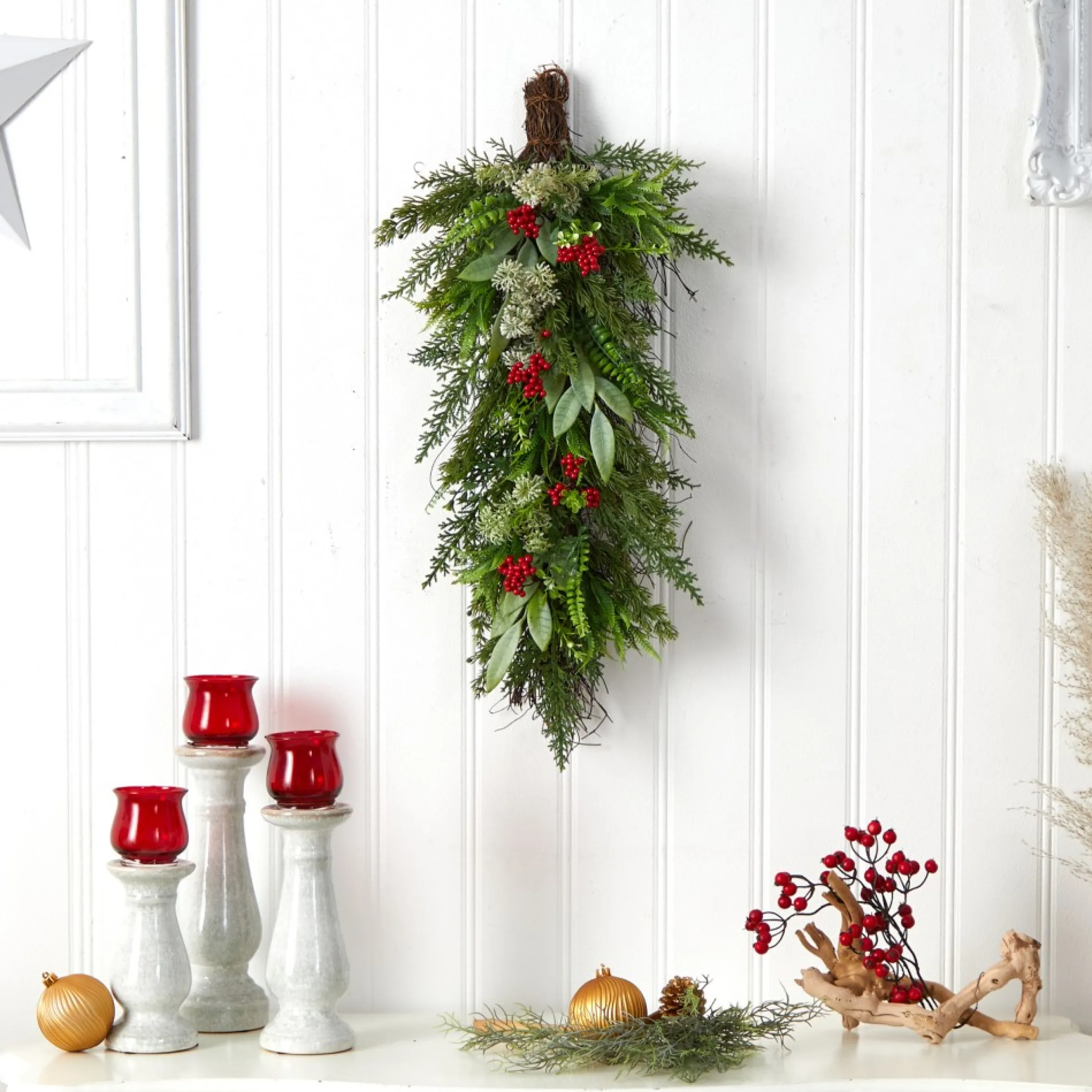 30" Cedar And Berry Artificial Christmas Teardrop Swag, Unlit