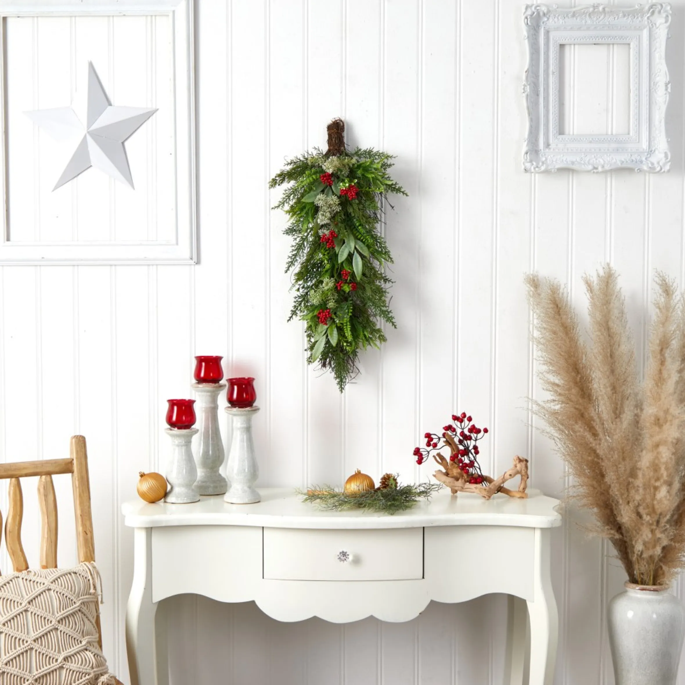 30" Cedar And Berry Artificial Christmas Teardrop Swag, Unlit