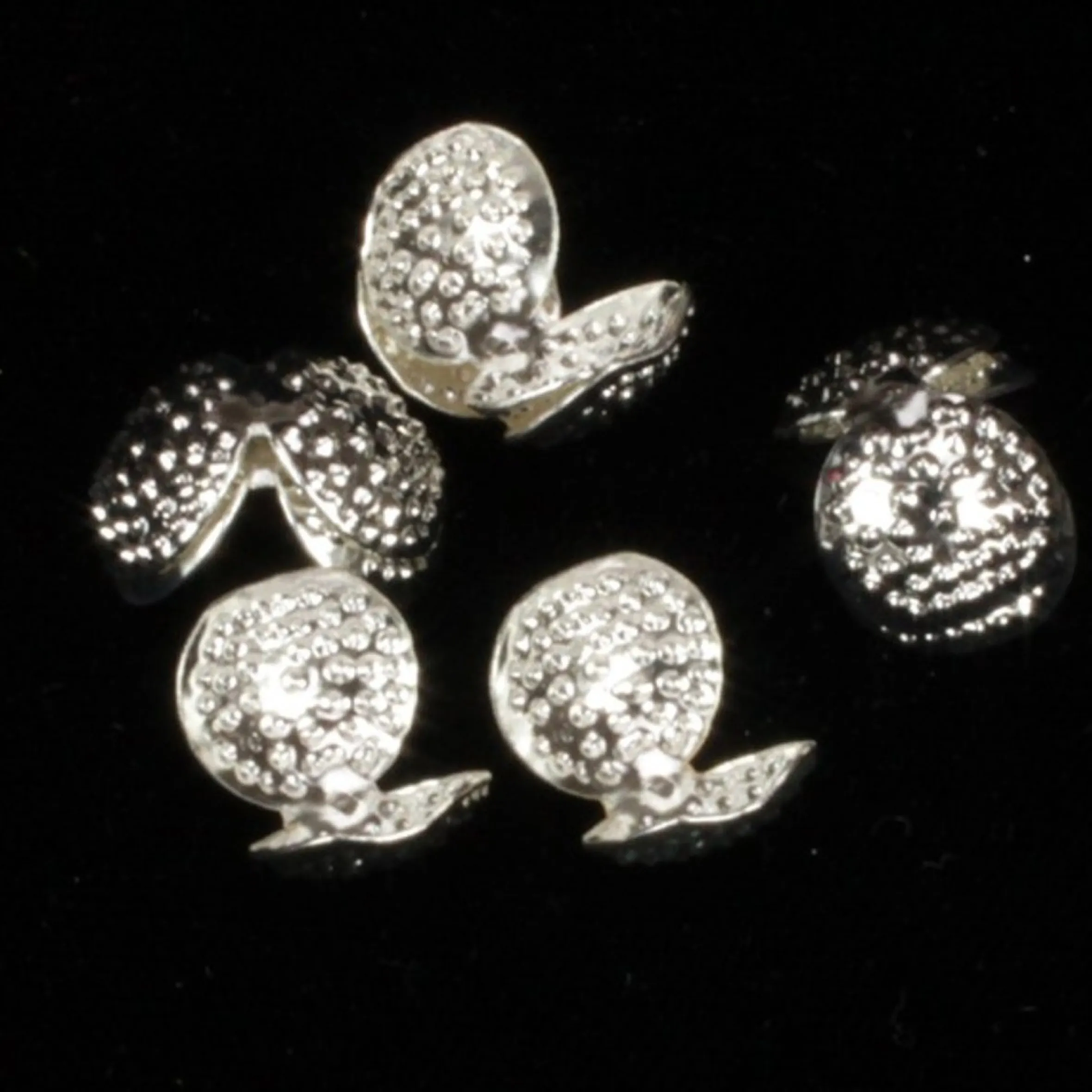 Club Pack Of 200 Silver Medium Round Craft Cording Caps 0.25"