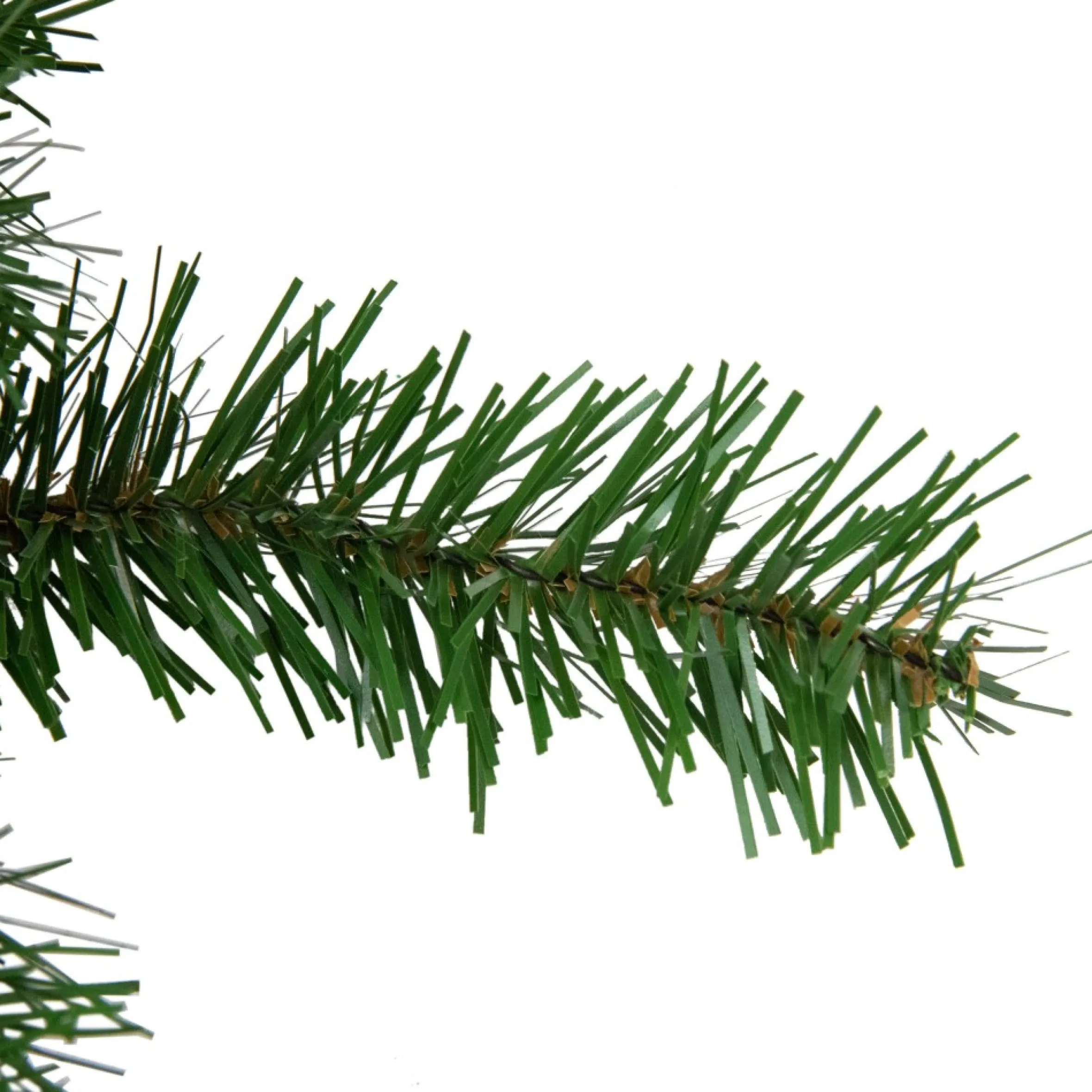 Deluxe Dorchester Pine Artificial Christmas Wreath, 16-Inch, Unlit