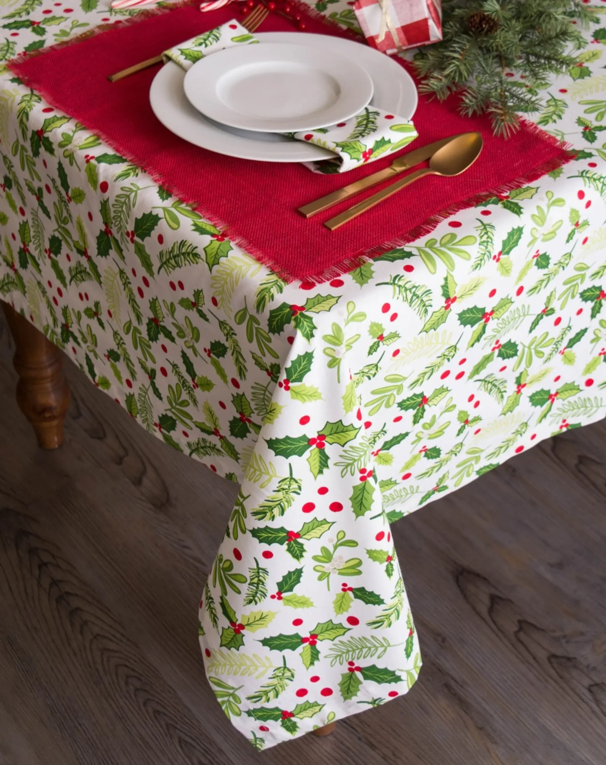Green And White Boughs Of Holly Print Round Christmas Tablecloth 70"