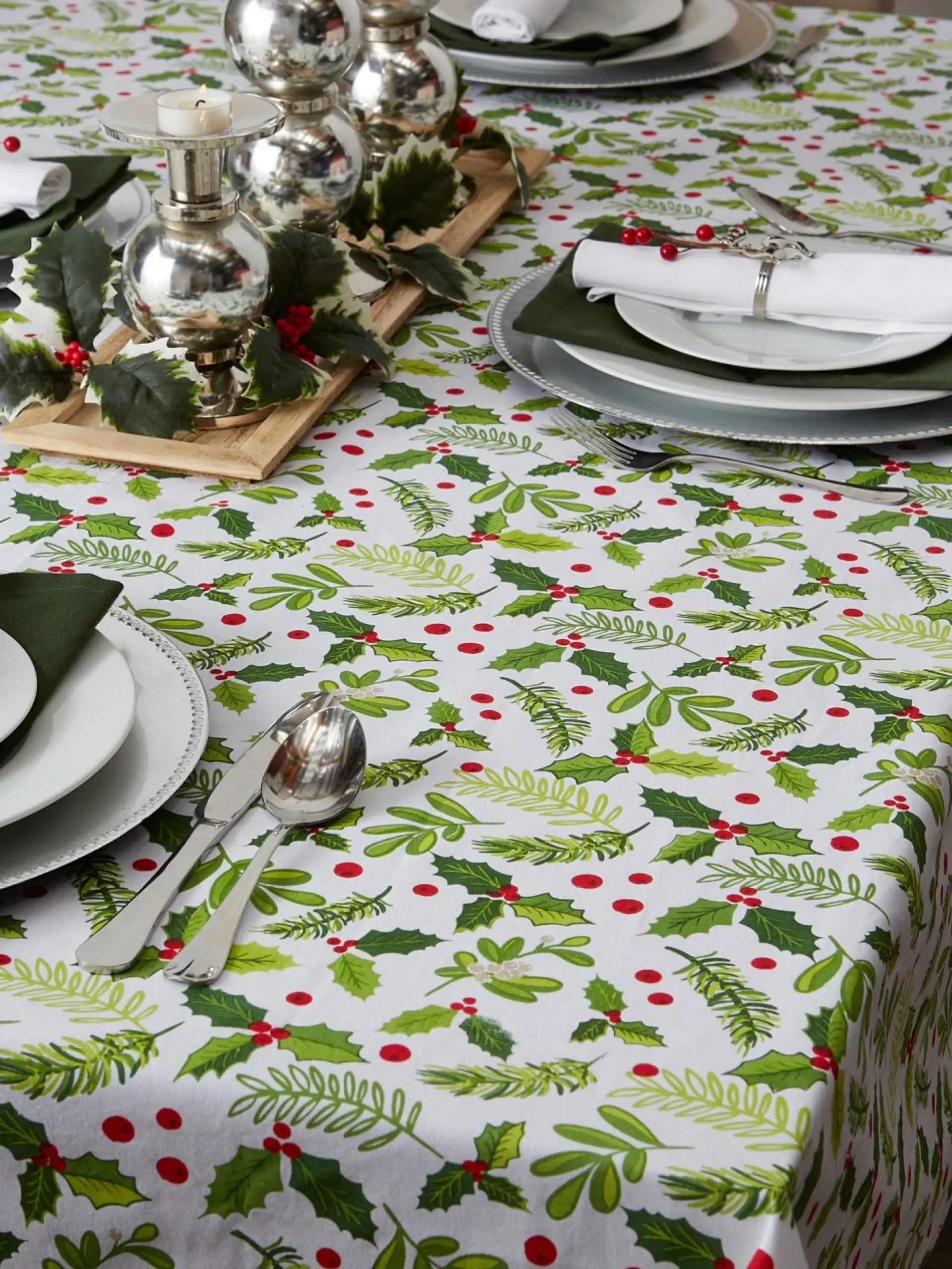Green And White Boughs Of Holly Print Round Christmas Tablecloth 70"