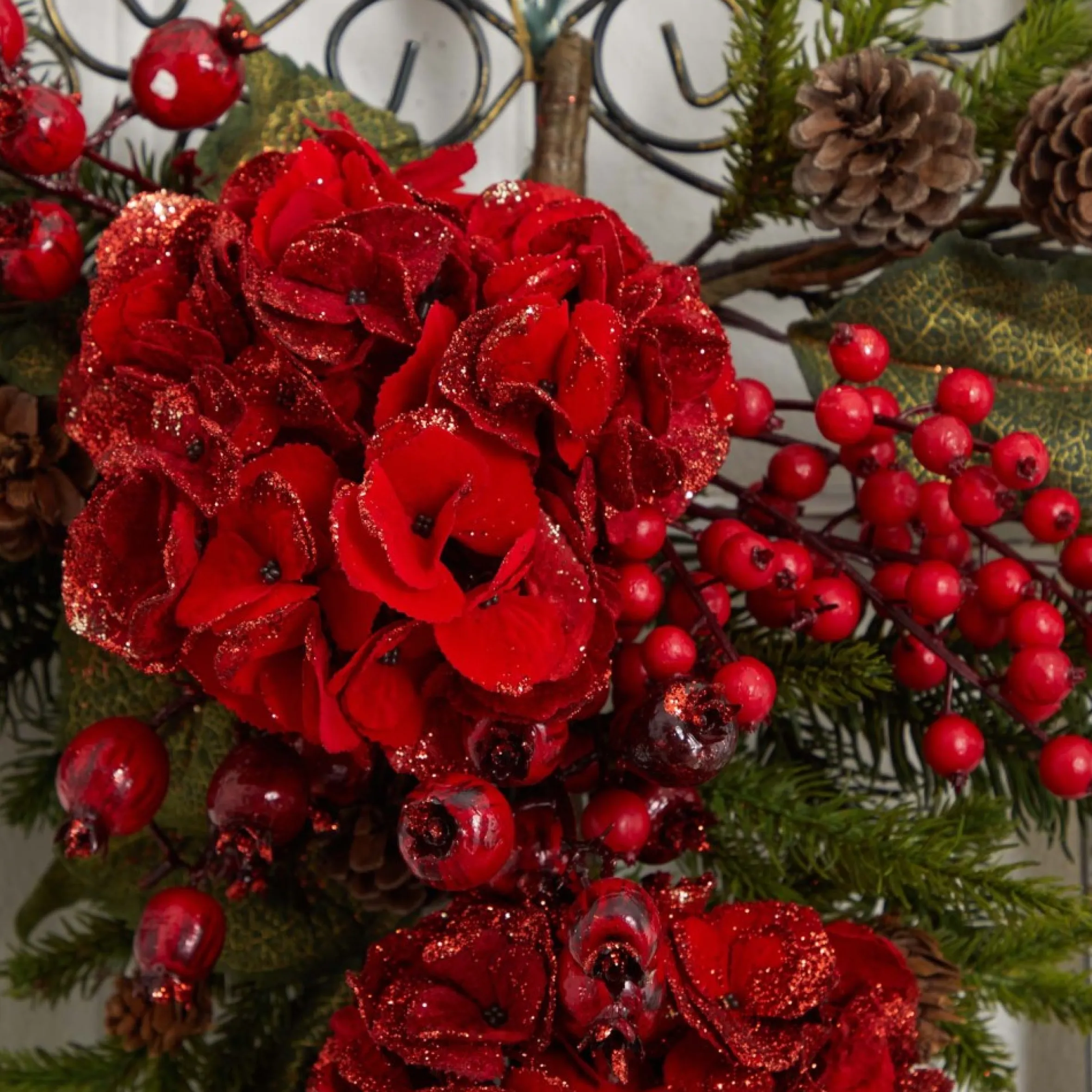 27" Hydrangea Artificial Christmas Teardrop Swag, Unlit