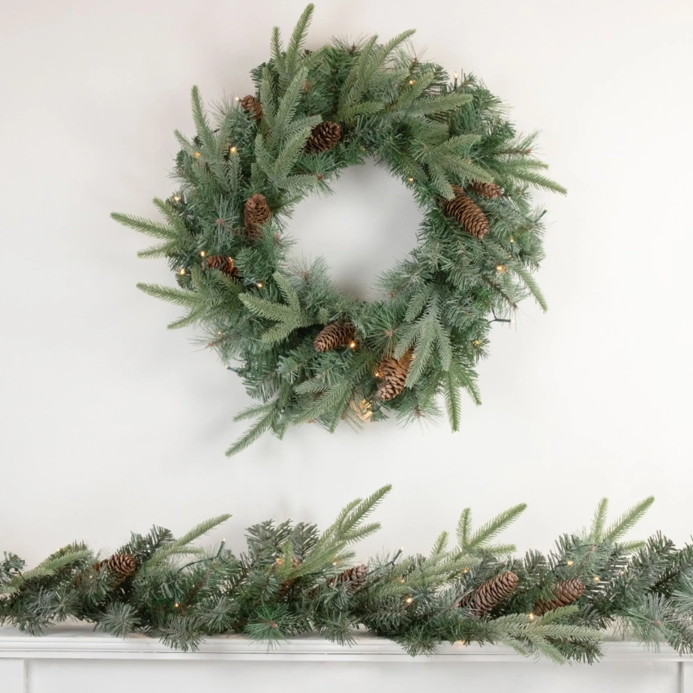 24" Pre-Lit Artificial Mixed Pine And Pine Cone Christmas Wreath