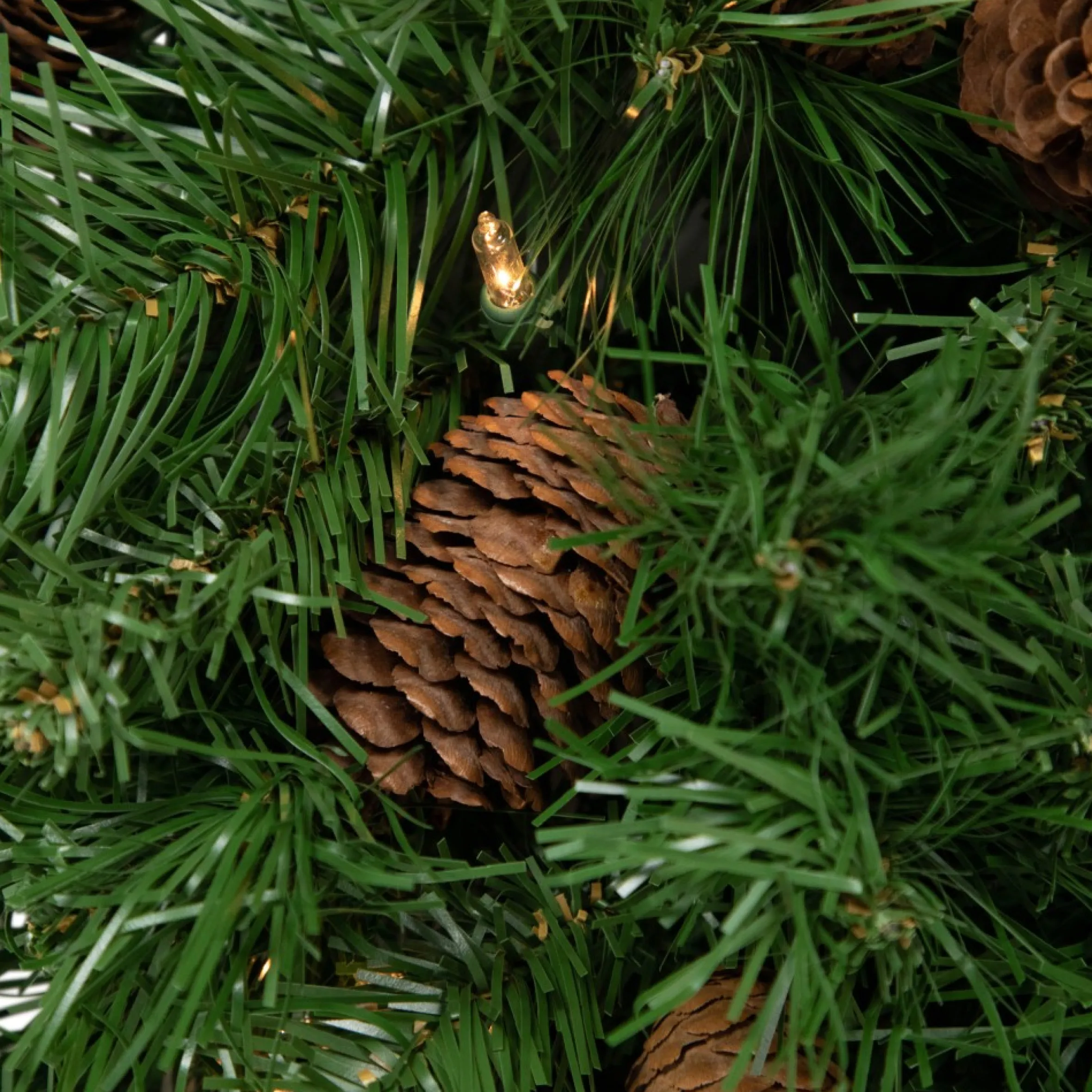 30" Pre-Lit Dakota Red Pine Artificial Christmas Teardrop Swag, Clear Dura Lights