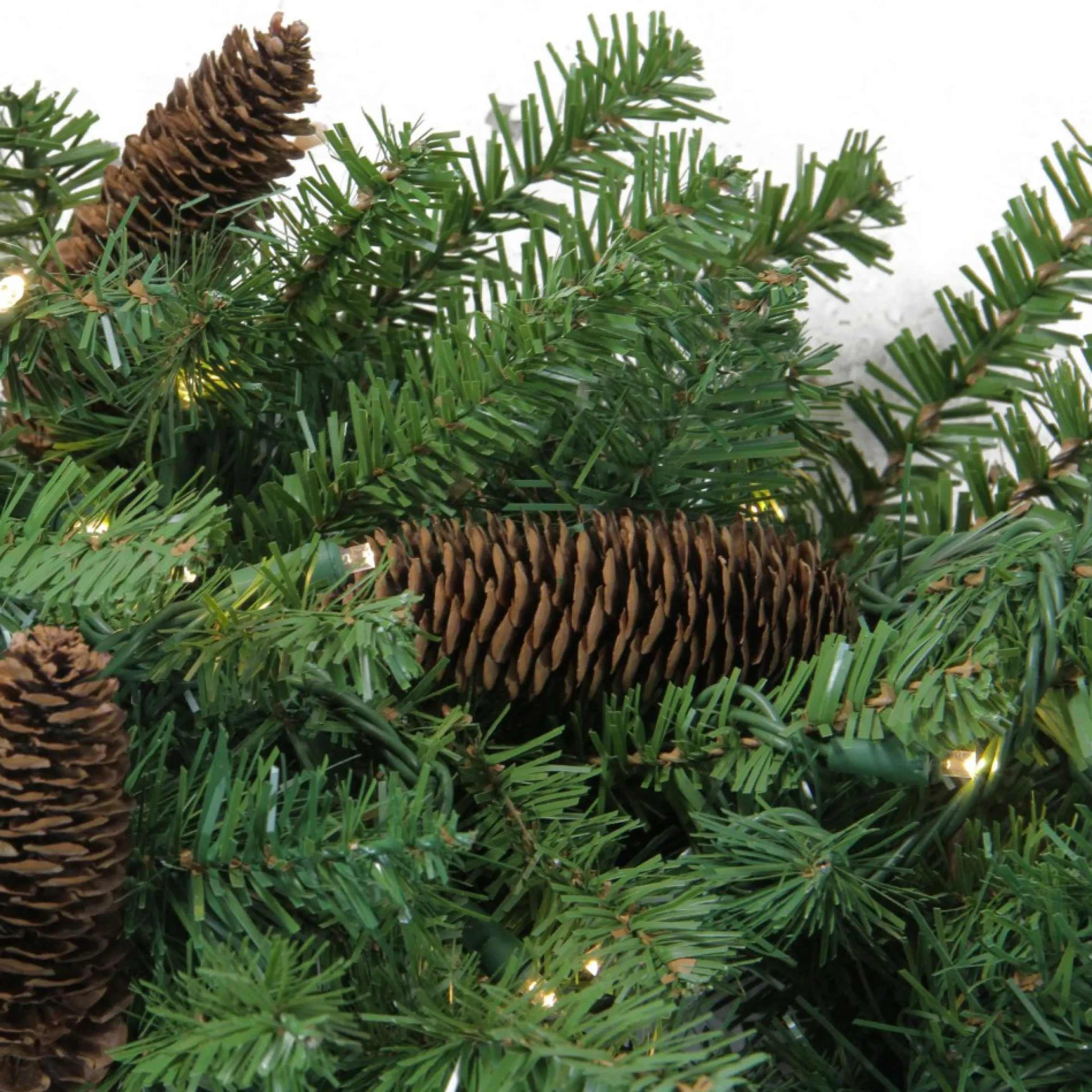 Pre-Lit Dakota Red Pine Commercial Artificial Christmas Wreath - 60-Inch, Warm White Led Lights