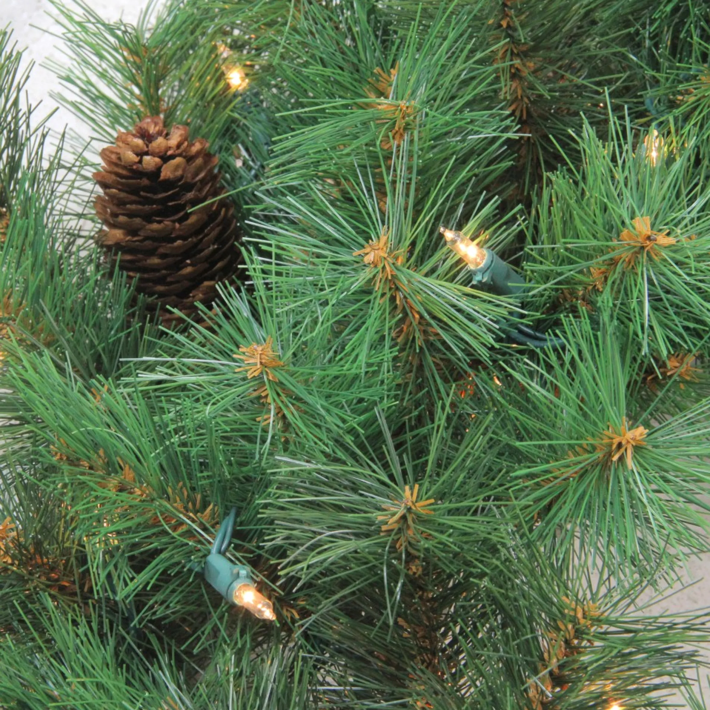 Pre-Lit Royal Oregon Pine Artificial Christmas Wreath, 36 Inch, Clear Lights