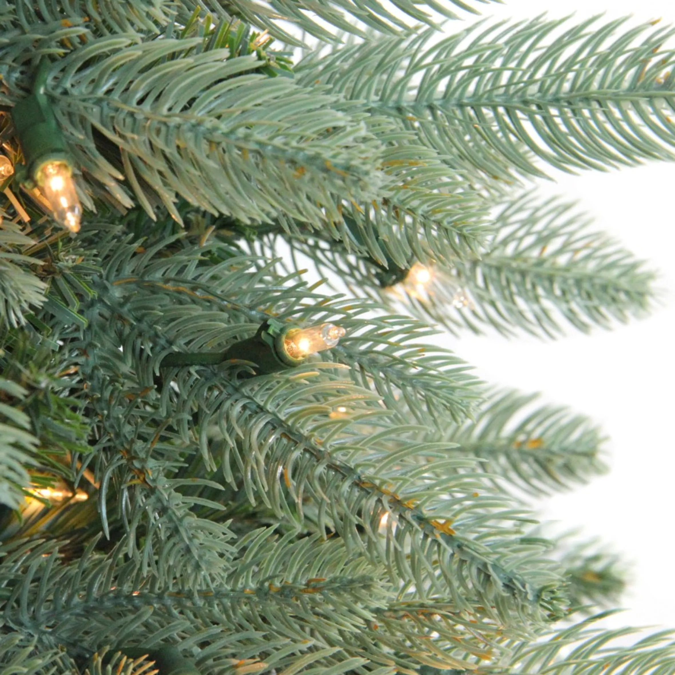 Pre-Lit Washington Frasier Fir Artificial Christmas Wreath, 48 Inch - Clear Lights