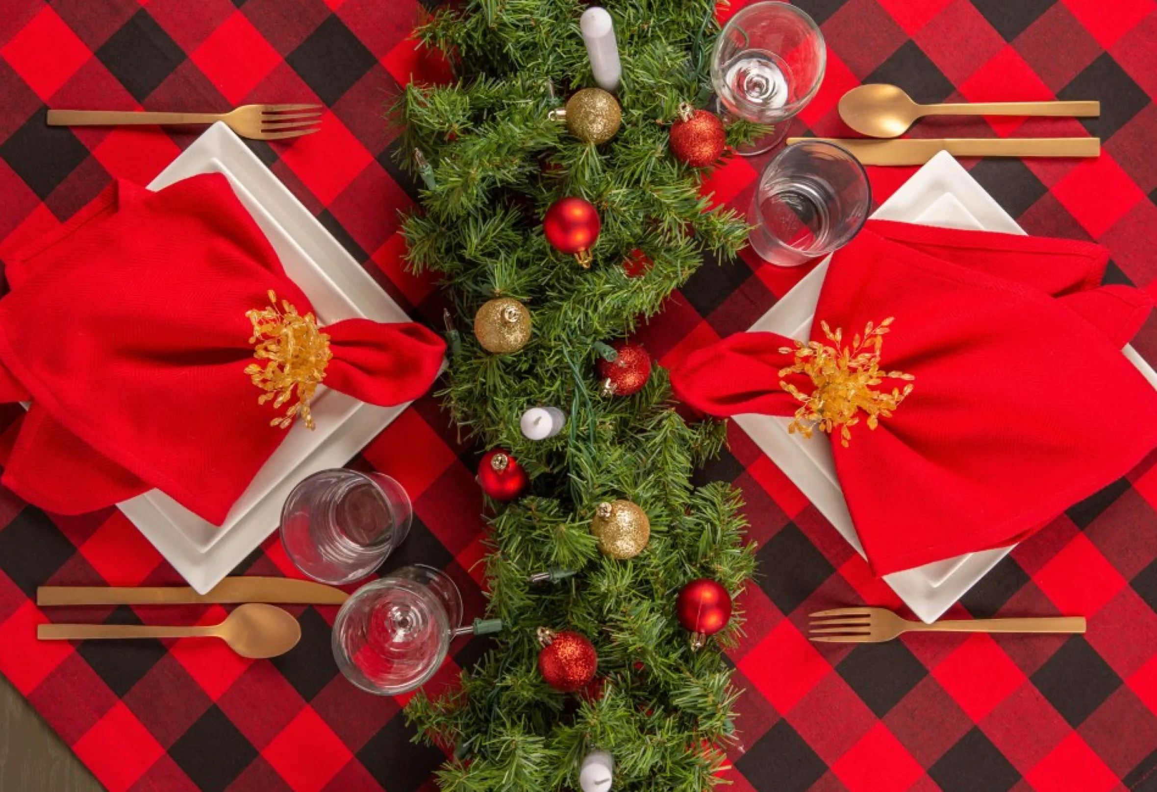 Red And Black Buffalo Plaid Rectangular Christmas Tablecloth 60" X 104"
