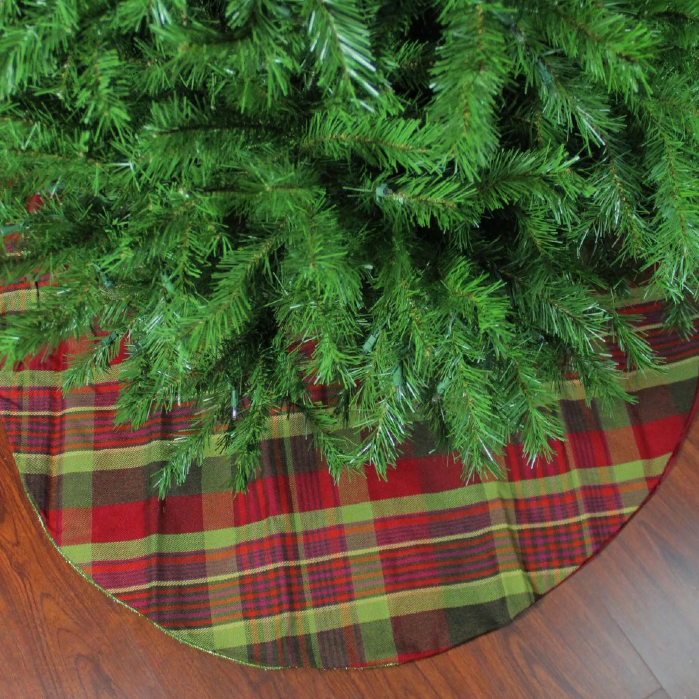 48" Red And Green Plaid Rustic Woodland Christmas Tree Skirt With Green Trim