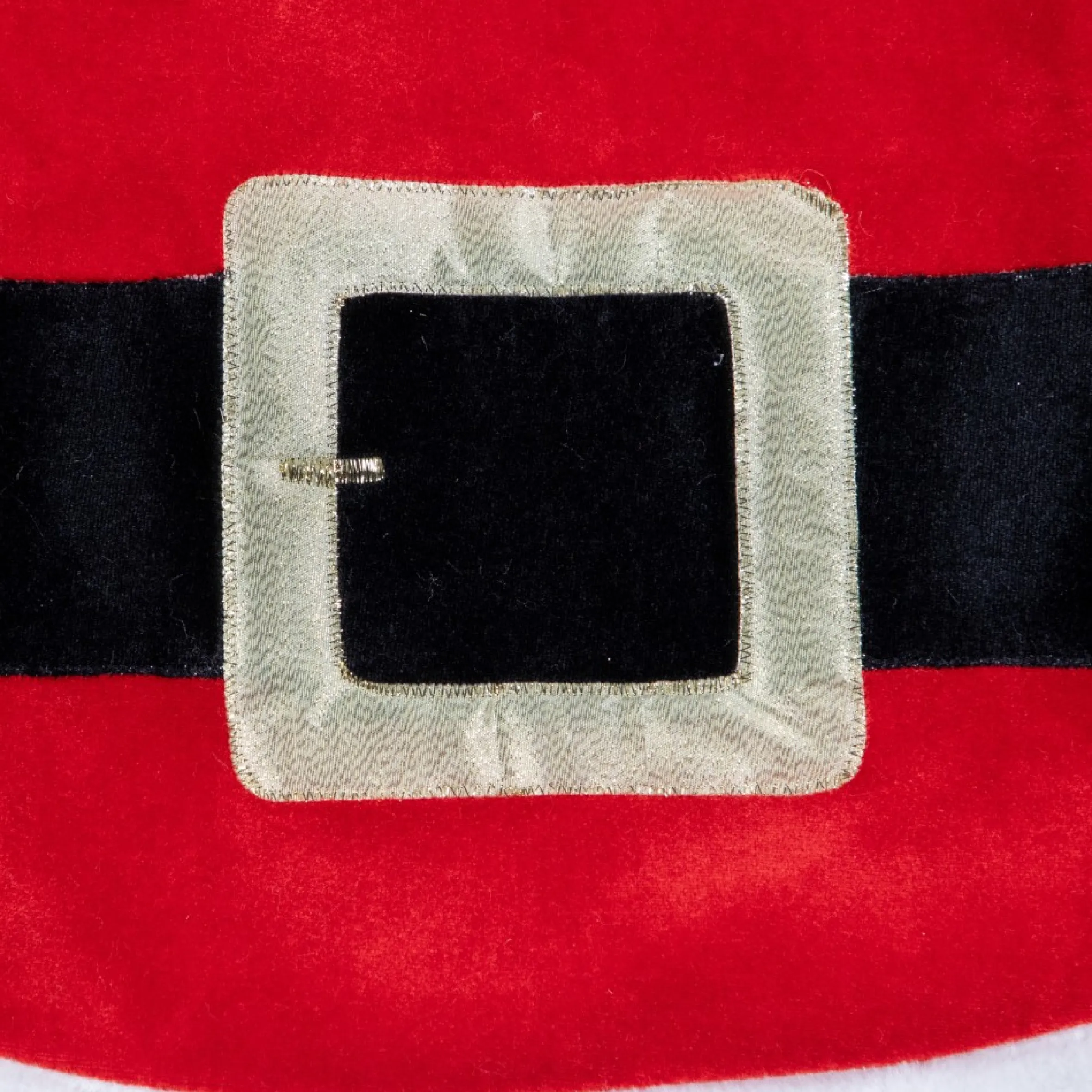 48" Red And White Velveteen Santa Claus Belt Buckle Christmas Tree Skirt