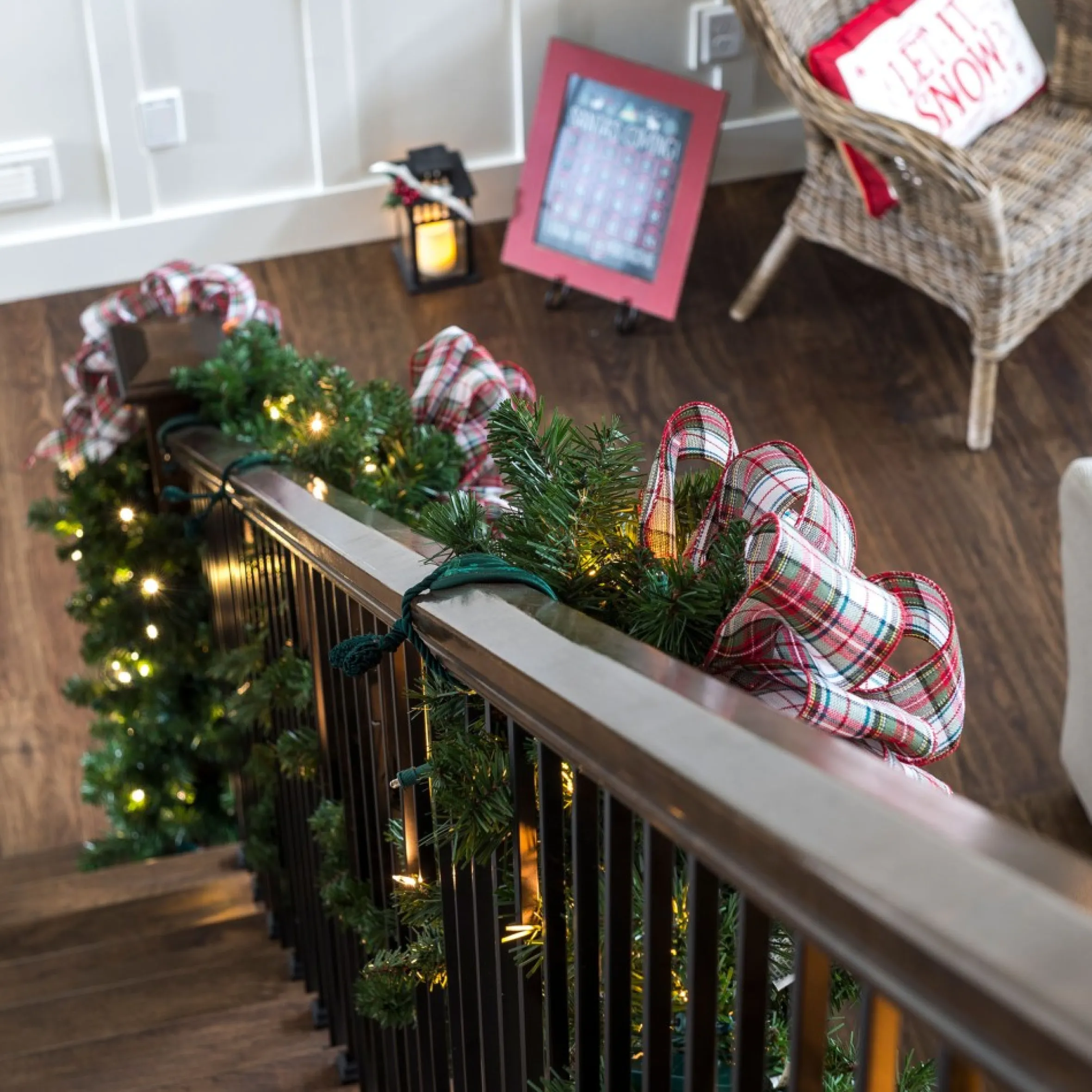 Set Of 3 Snowflakes Patterned Banister Protecting Christmas Garland Ties 7.25"
