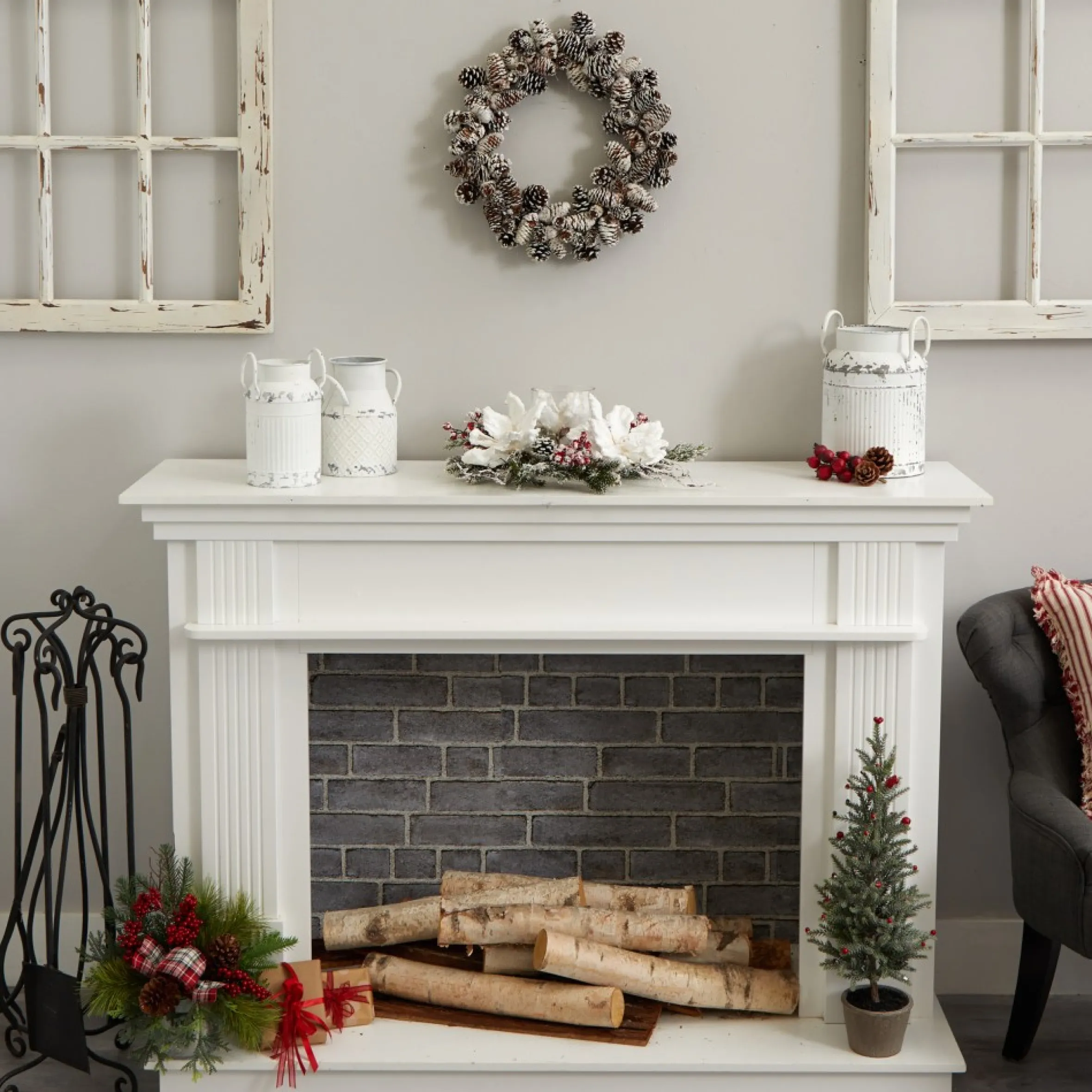 Snowy Pinecone Artificial Christmas Wreath, 17-Inch, Unlit