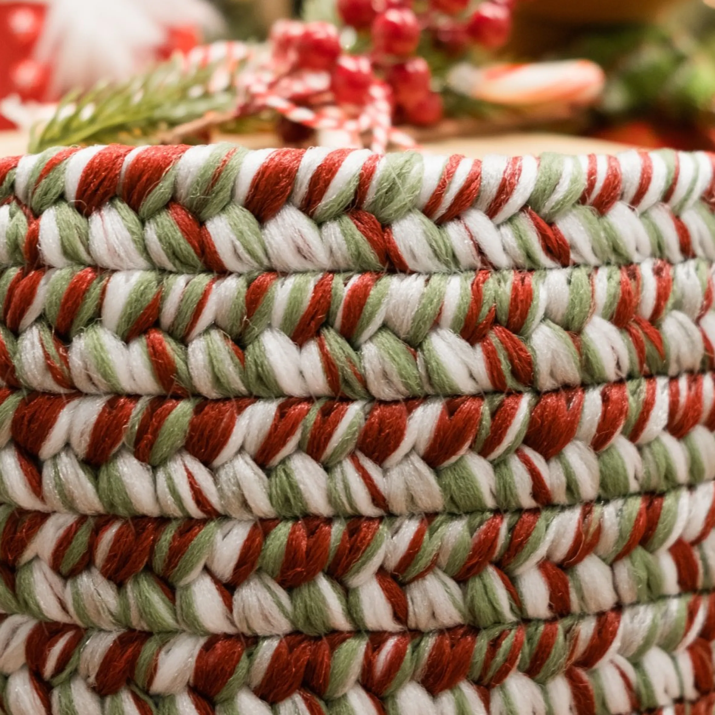 14" Tweed Braided Round Holiday Basket With Handles