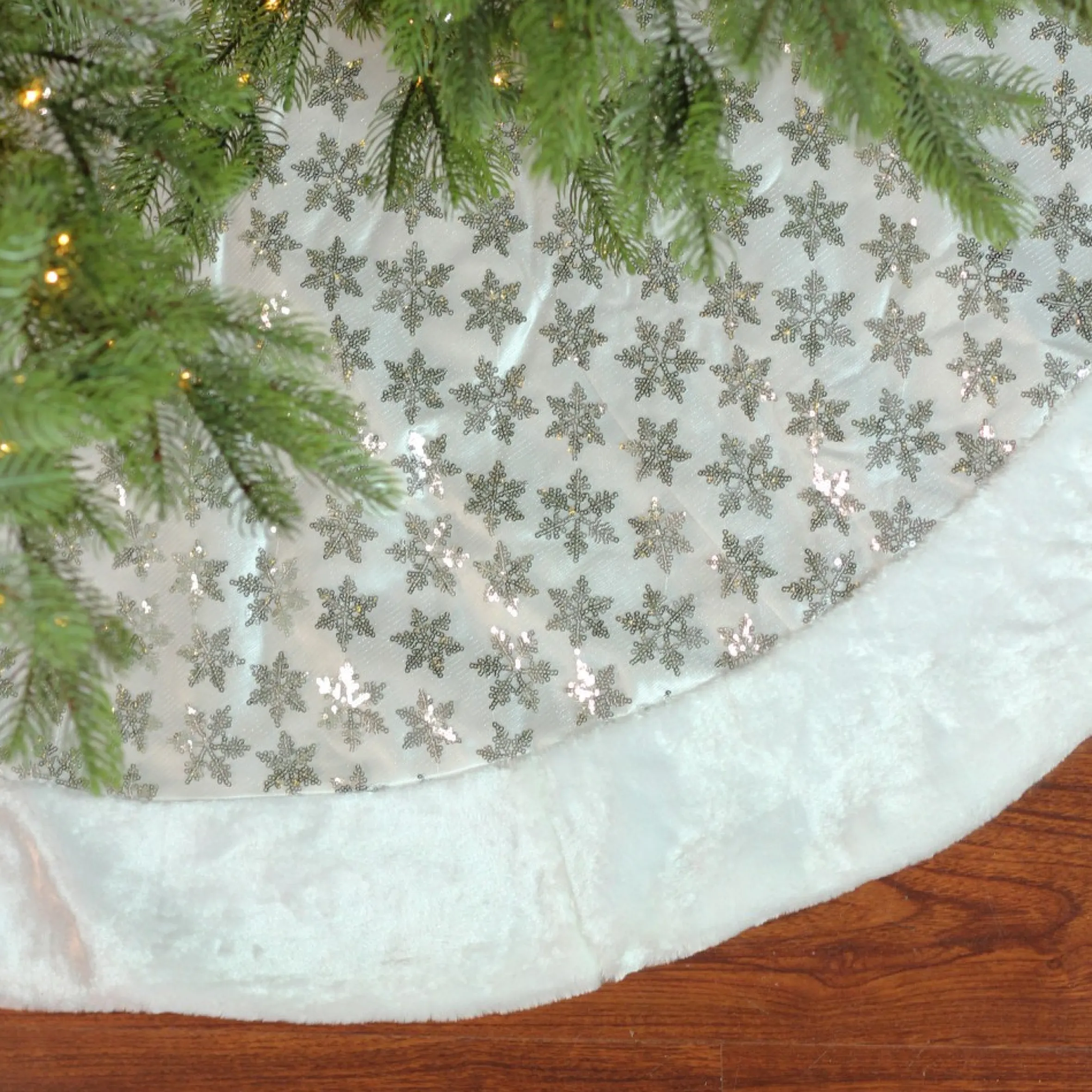 60" White And Silver Sequin Snowflake Christmas Tree Skirt With Faux Fur Border