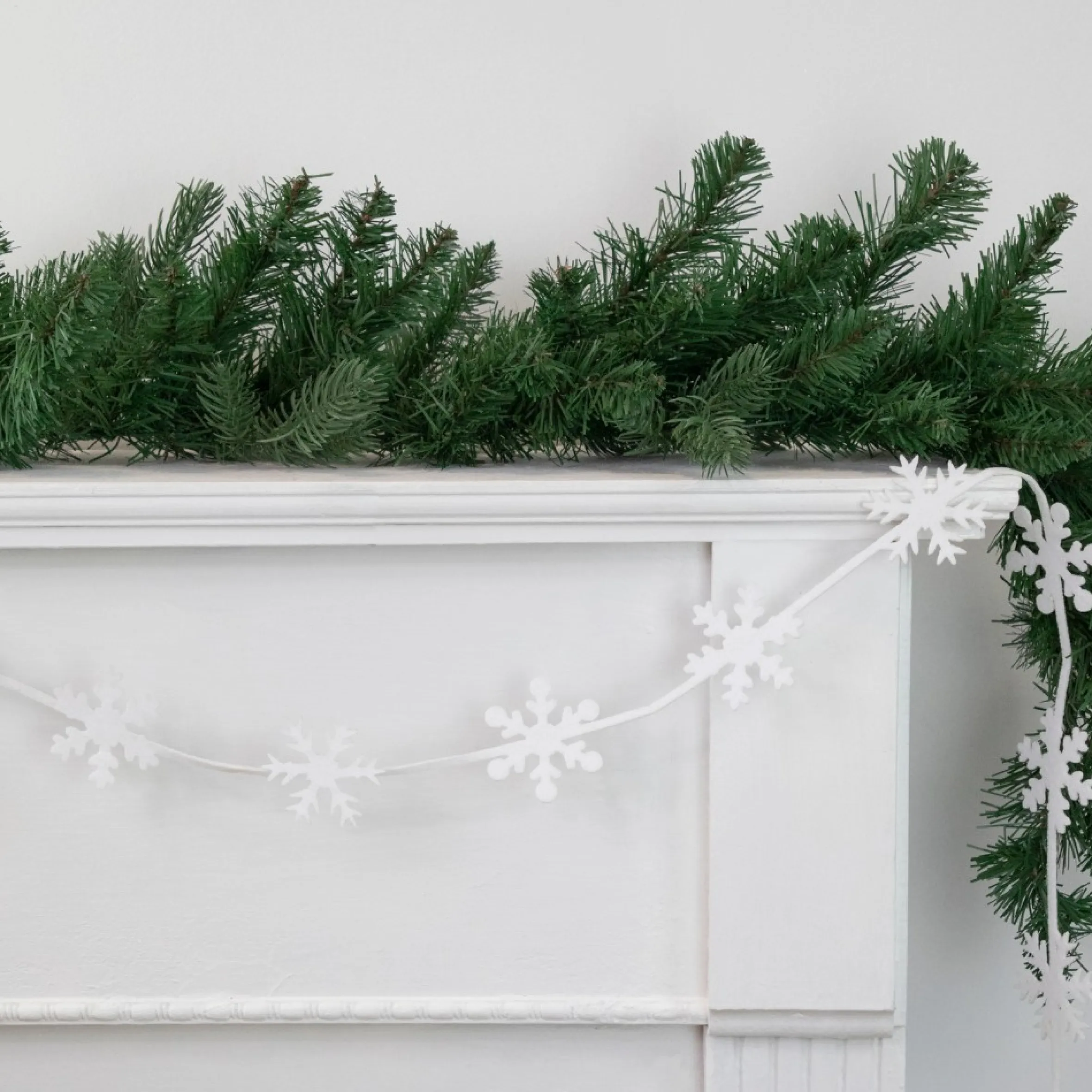 4' White Felt Winter Snowflake Garland