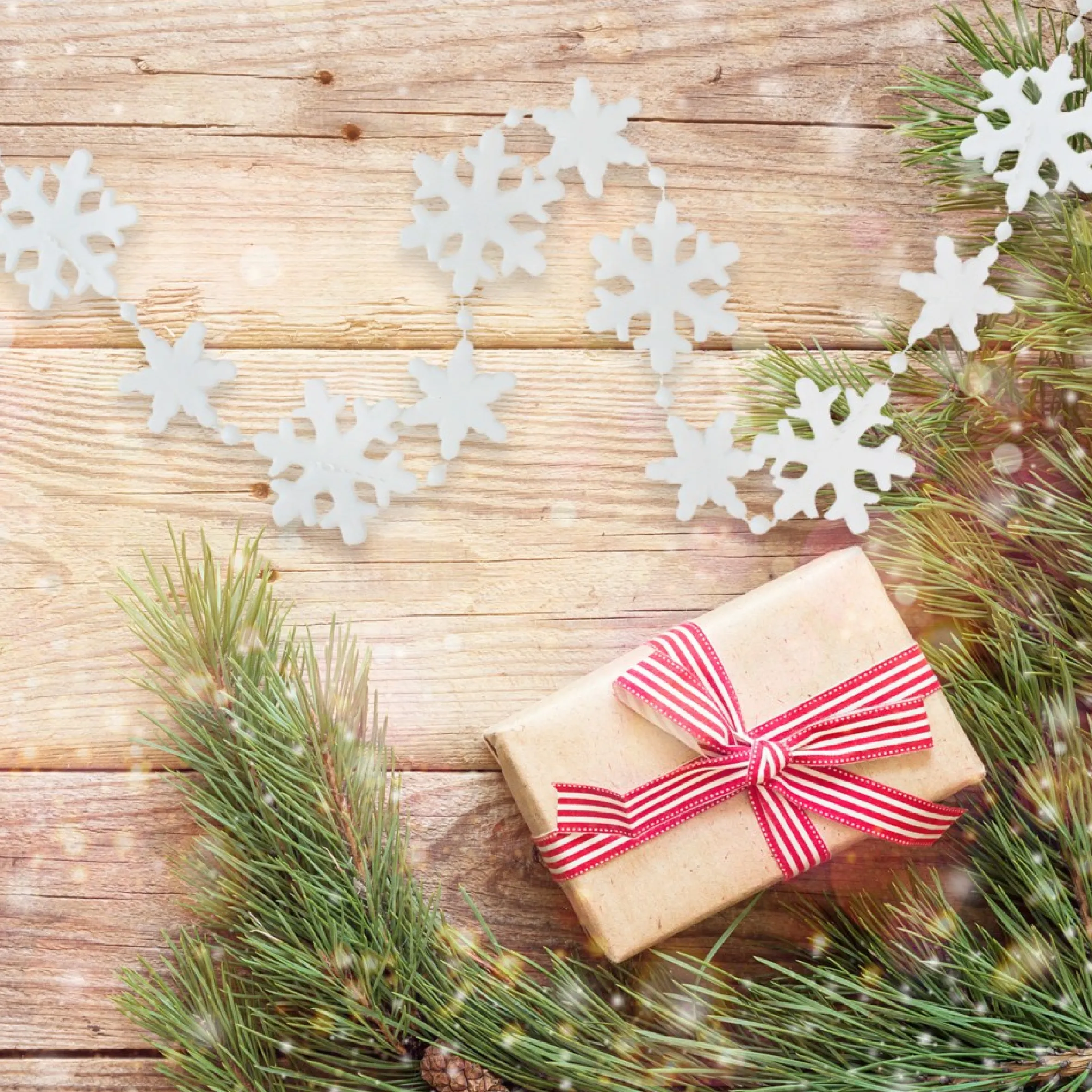 8' White Snowflake Beaded Christmas Garland